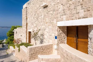 Exclusive 5-Bedroom Villa with Pool in Brela