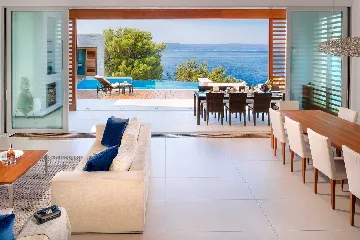 Exclusive 5-Bedroom Villa with Pool in Brela