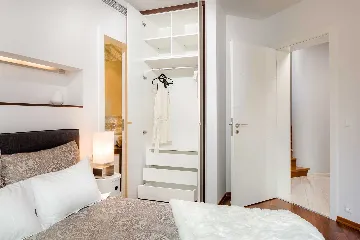 Exclusive 5-Bedroom Villa with Pool in Brela