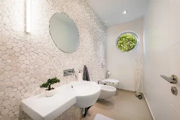 Exclusive 5-Bedroom Villa with Pool in Brela