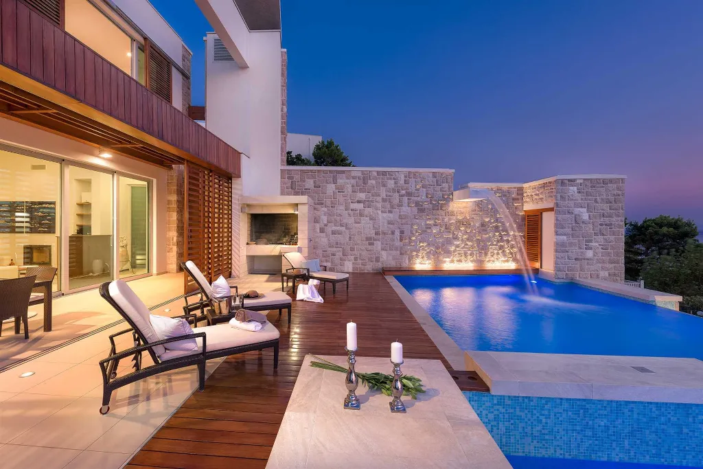 Exclusive 5-Bedroom Villa with Pool in Brela