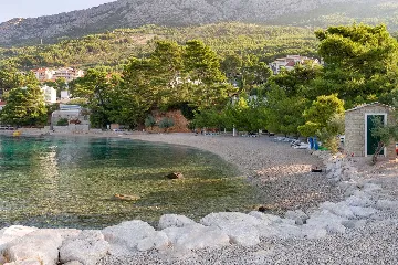 Exclusive 5-Bedroom Villa with Pool in Brela