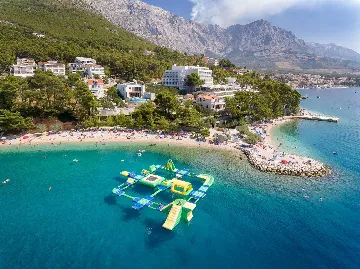 Exclusive 5-Bedroom Villa with Pool in Brela