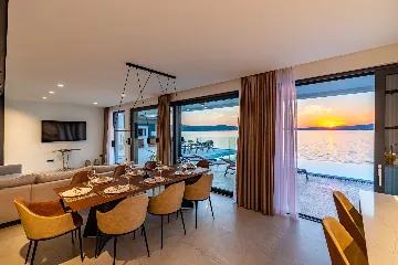 Contemporary Seaside Villa with Pool, Novigrad