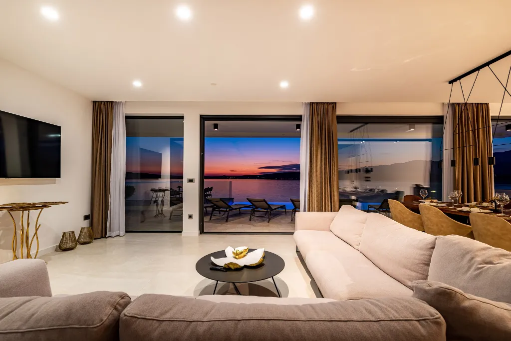Contemporary Seaside Villa with Pool, Novigrad