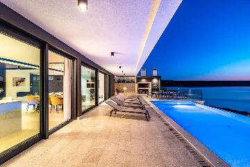 Contemporary Seaside Villa with Pool, Novigrad