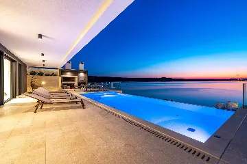 Contemporary Seaside Villa with Pool, Novigrad