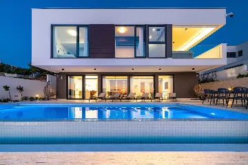Contemporary Seaside Villa with Pool, Novigrad