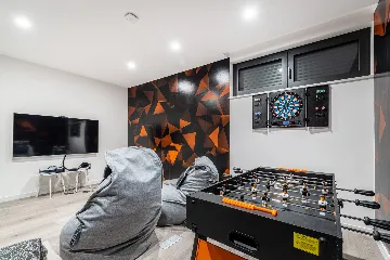 Contemporary Seaside Villa with Pool, Novigrad