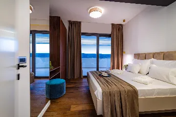 Contemporary Seaside Villa with Pool, Novigrad