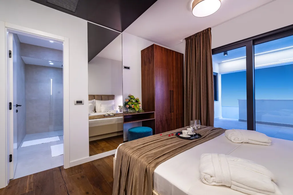 Contemporary Seaside Villa with Pool, Novigrad
