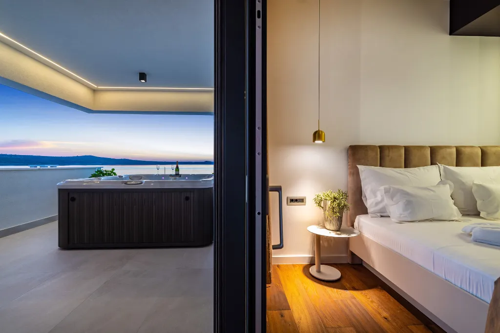Contemporary Seaside Villa with Pool, Novigrad