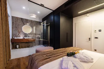 Contemporary Seaside Villa with Pool, Novigrad