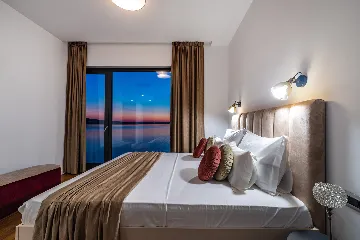 Contemporary Seaside Villa with Pool, Novigrad