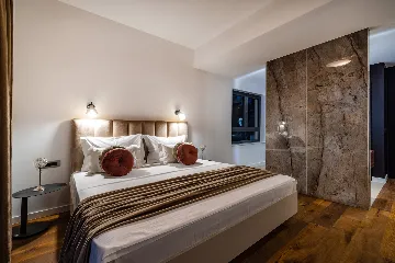 Contemporary Seaside Villa with Pool, Novigrad