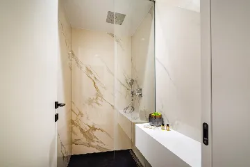 Contemporary Seaside Villa with Pool, Novigrad