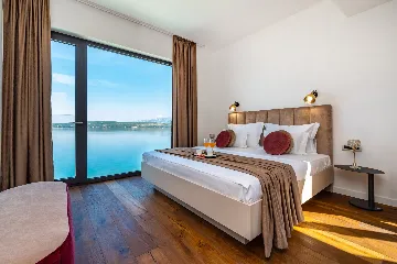 Contemporary Seaside Villa with Pool, Novigrad