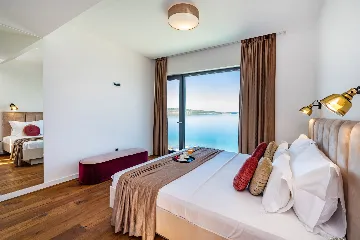 Contemporary Seaside Villa with Pool, Novigrad