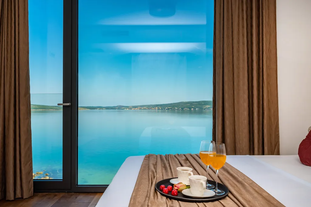 Contemporary Seaside Villa with Pool, Novigrad