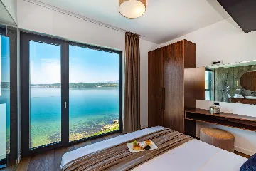 Contemporary Seaside Villa with Pool, Novigrad