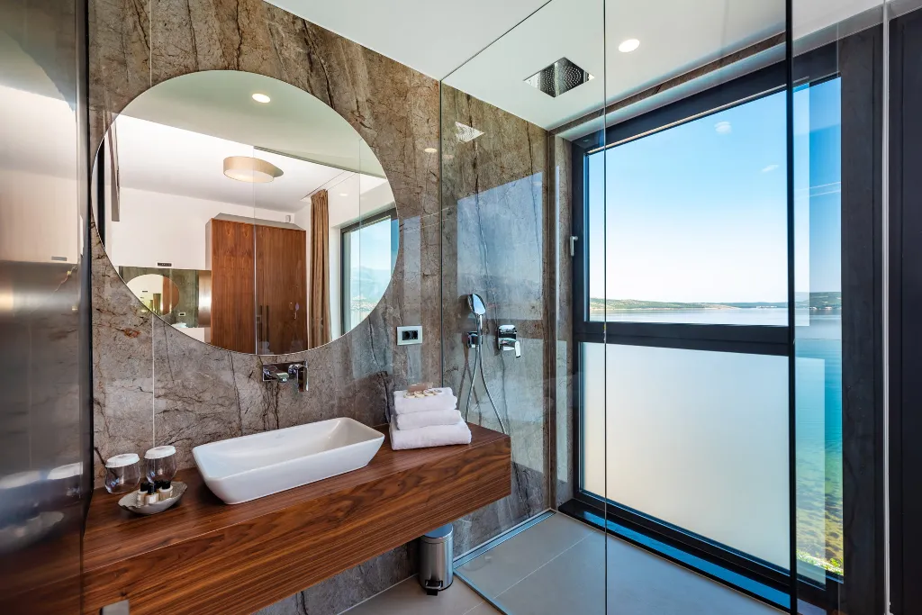 Contemporary Seaside Villa with Pool, Novigrad