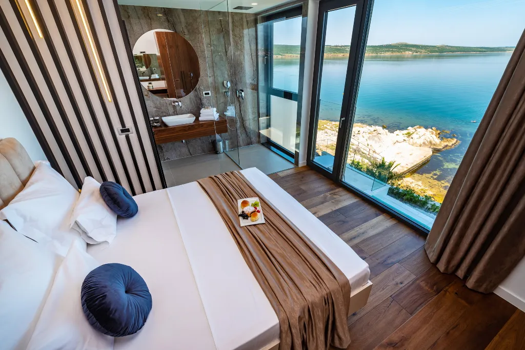 Contemporary Seaside Villa with Pool, Novigrad