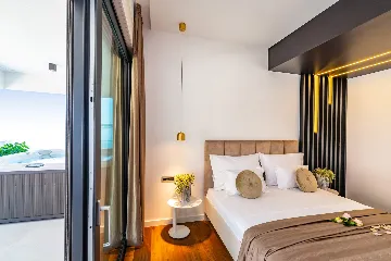 Contemporary Seaside Villa with Pool, Novigrad