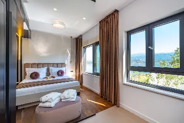 Contemporary Seaside Villa with Pool, Novigrad