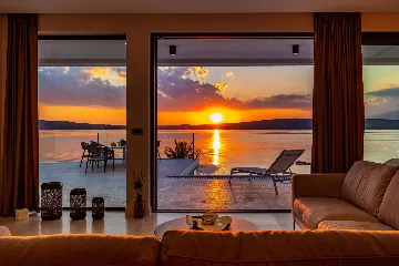 Contemporary Seaside Villa with Pool, Novigrad