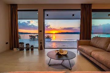 Contemporary Seaside Villa with Pool, Novigrad