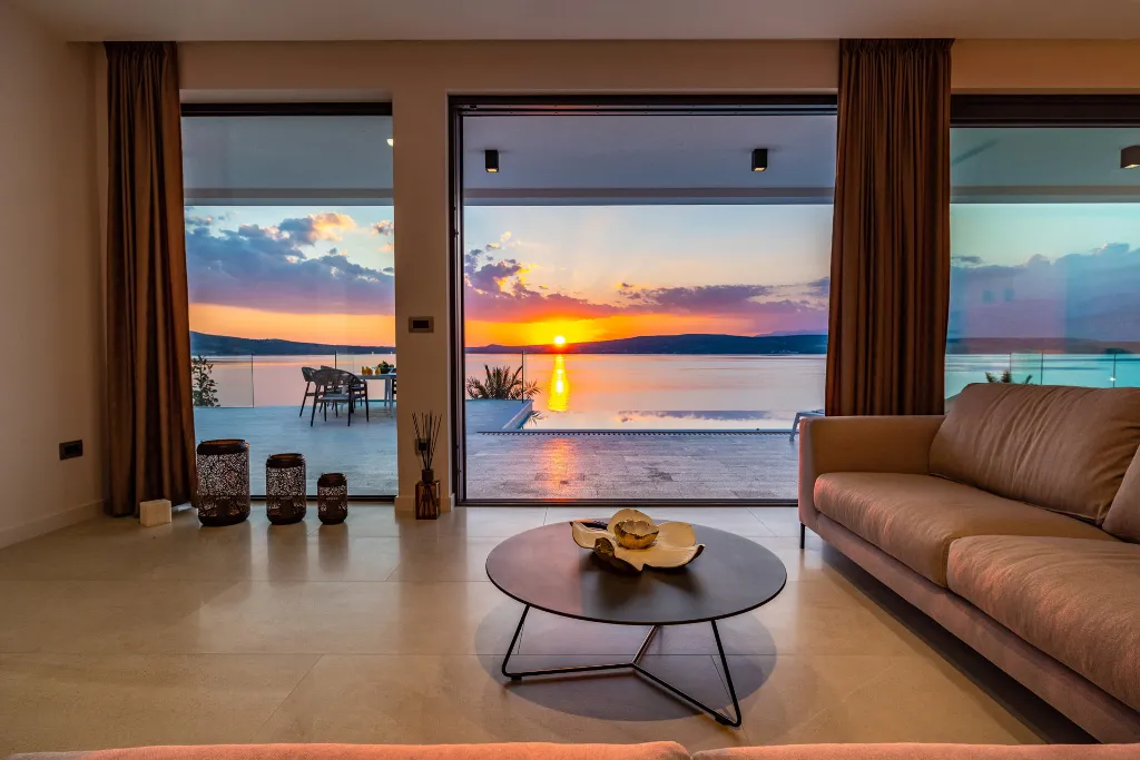 Contemporary Seaside Villa with Pool, Novigrad