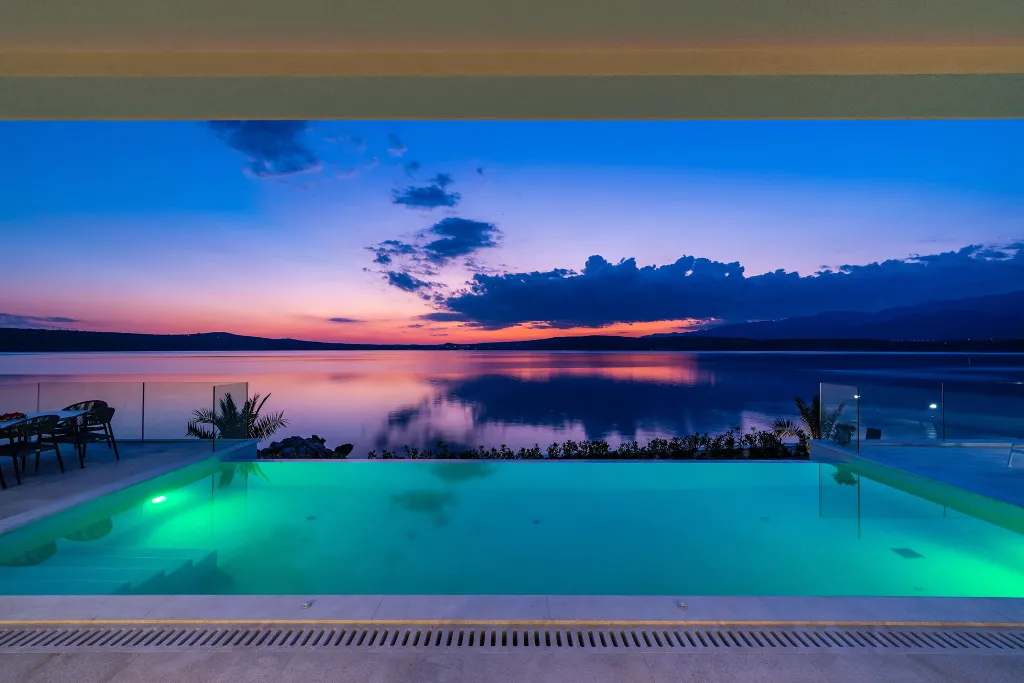 Contemporary Seaside Villa with Pool, Novigrad