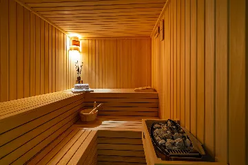 Contemporary Seaside Villa with Pool, Novigrad