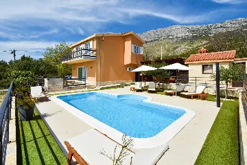 Family Villa with Pool in Kaštel Sućurac