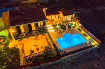 Family Villa with Pool in Kaštel Sućurac