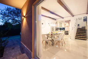 Family Villa with Pool in Kaštel Sućurac