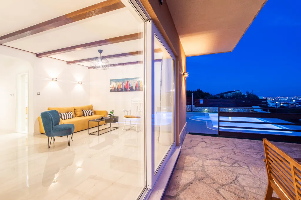 Family Villa with Pool in Kaštel Sućurac