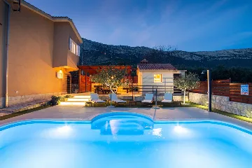 Family Villa with Pool in Kaštel Sućurac