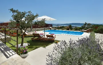 Family Villa with Pool in Kaštel Sućurac