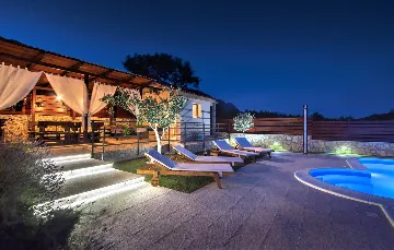 Family Villa with Pool in Kaštel Sućurac