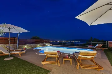 Family Villa with Pool in Kaštel Sućurac