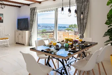 Family Villa with Pool in Kaštel Sućurac