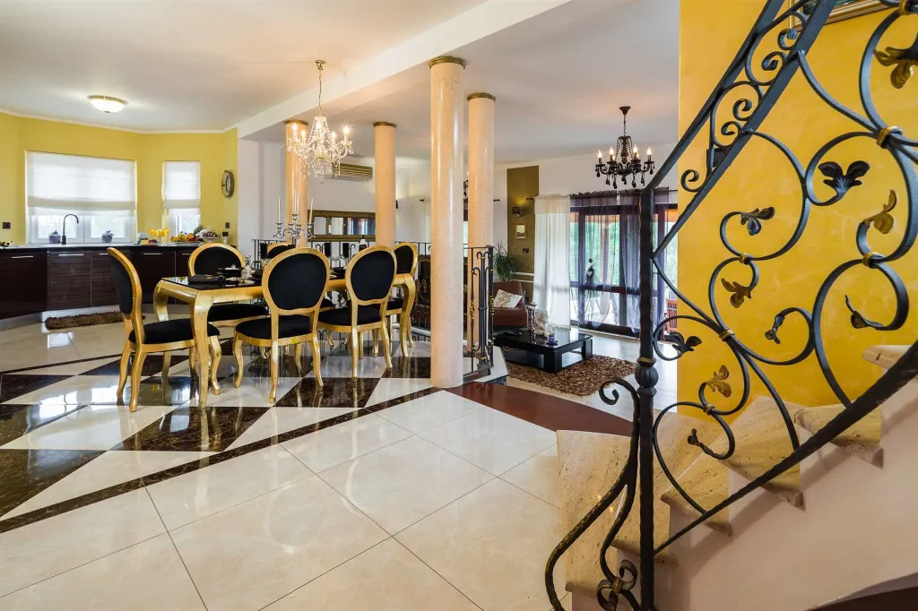 Modern Family Villa with Pool in Šibenik