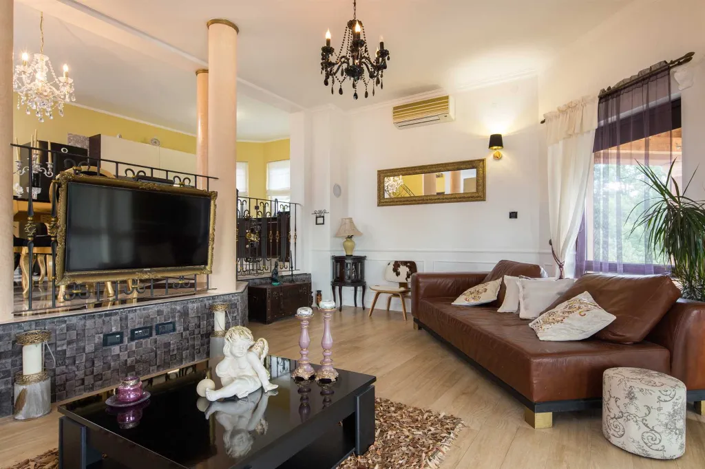 Modern Family Villa with Pool in Šibenik