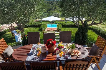 Modern Family Villa with Pool in Šibenik