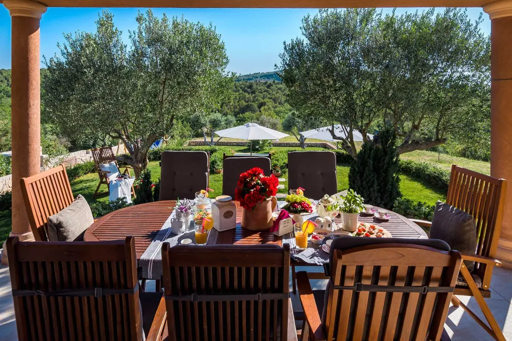 Modern Family Villa with Pool in Šibenik