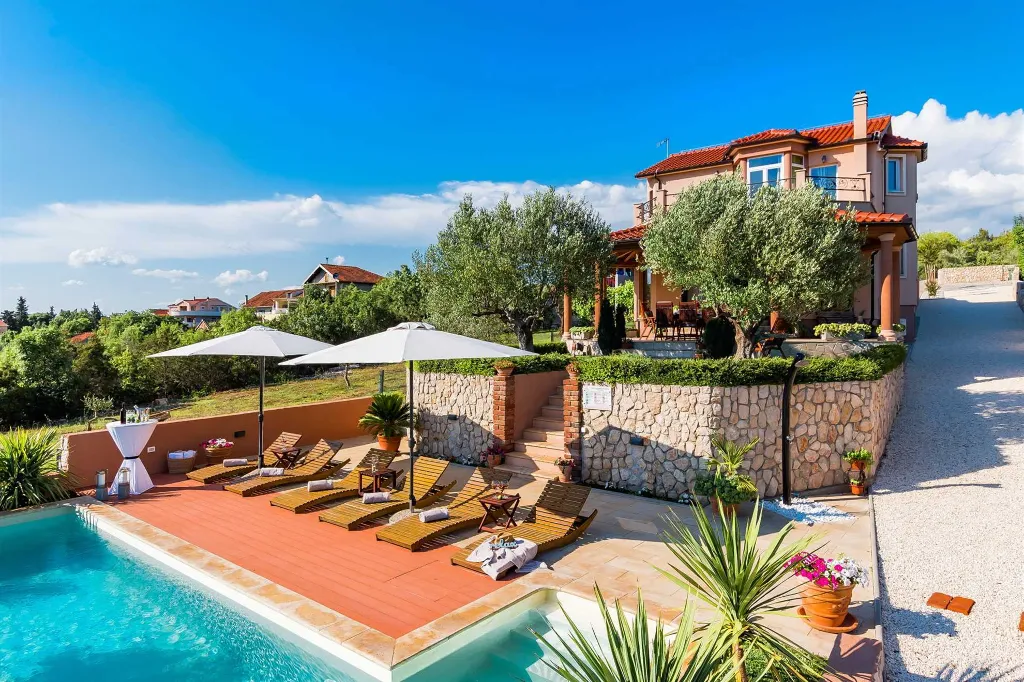 Modern Family Villa with Pool in Šibenik