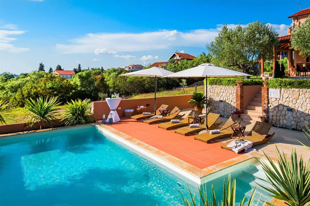 Modern Family Villa with Pool in Šibenik