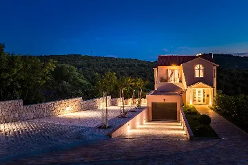 Modern Family Villa with Pool in Šibenik