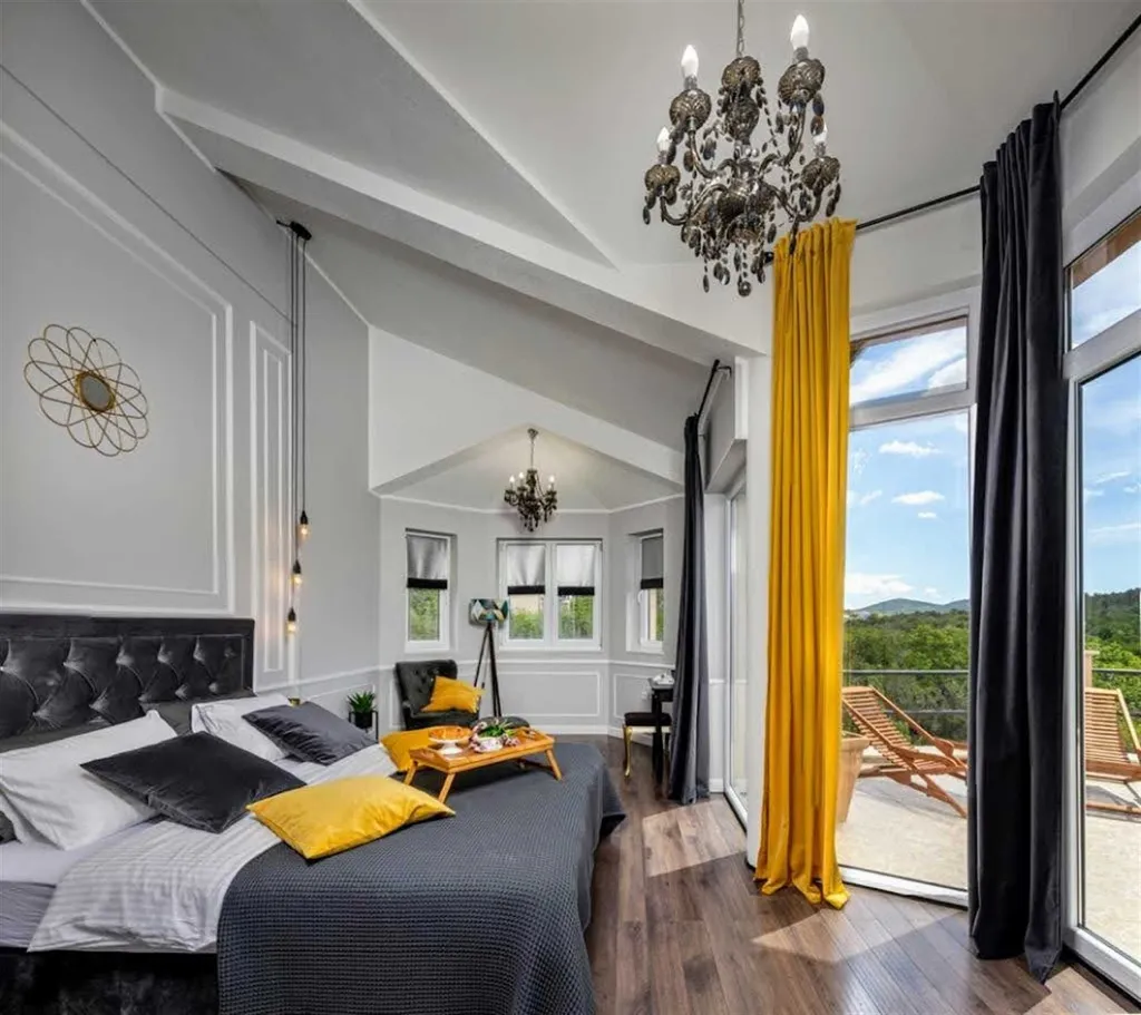 Modern Family Villa with Pool in Šibenik
